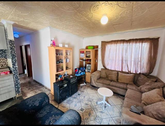 3 BEDROOM HOUSE FOR SALE IN NATURENA